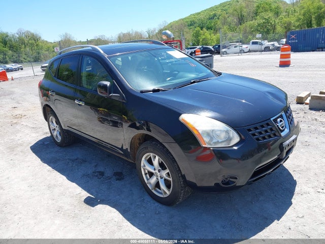 Salvage Nissan Rogue Image