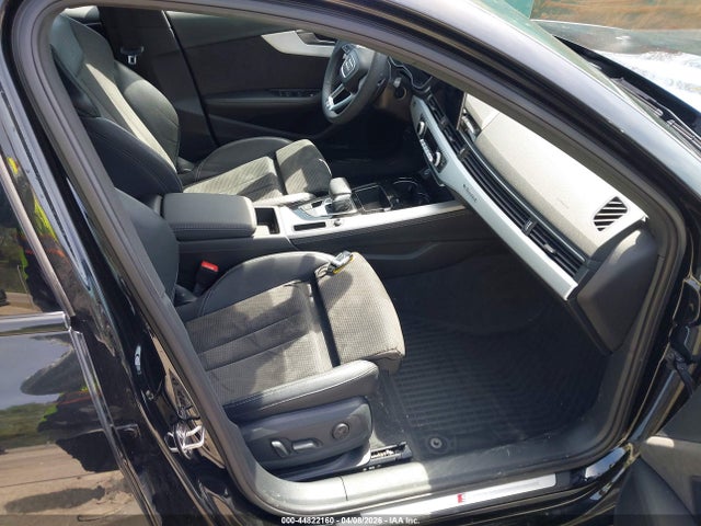 Audi A4 Premium Plus 45 Tfsi S Line Quattro S Tronic