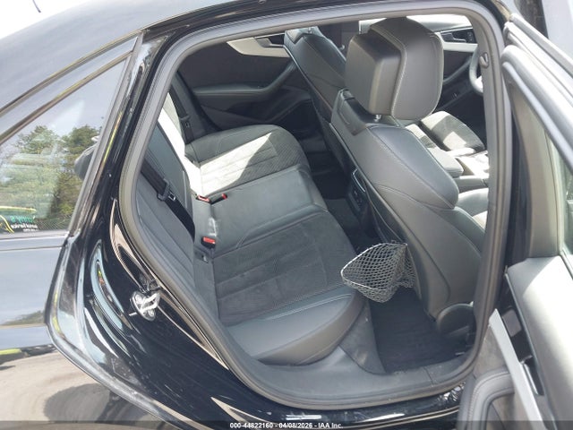 Audi A4 Premium Plus 45 Tfsi S Line Quattro S Tronic