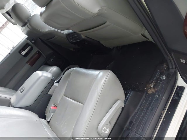 Toyota Sequoia Platinum 5.7l V8