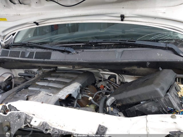 Toyota Sequoia Platinum 5.7l V8