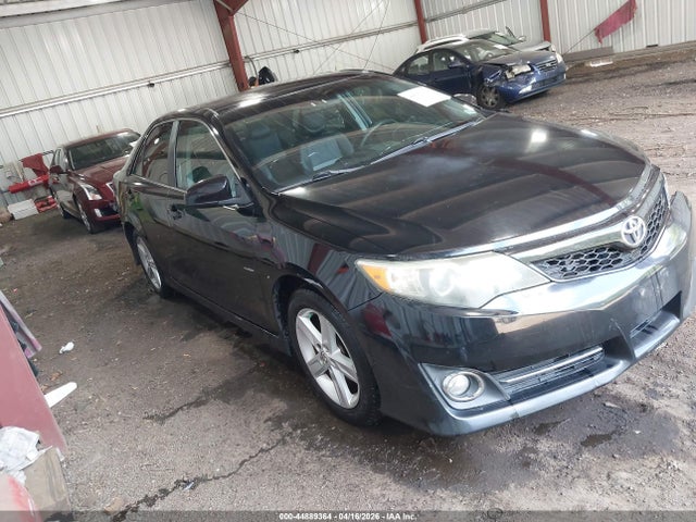 Salvage Toyota Camry Image