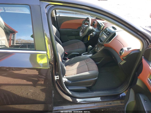 Chevrolet Sonic Lt Auto