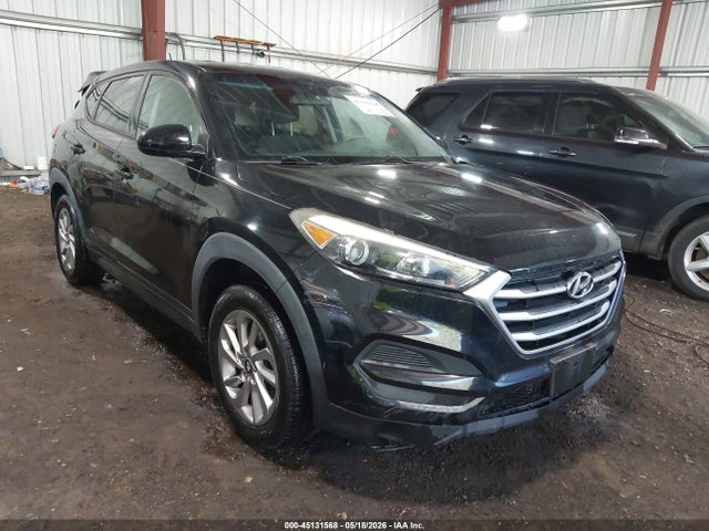 Salvage Hyundai TUCSON Image