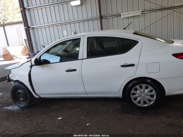 Nissan Versa 1.6 S