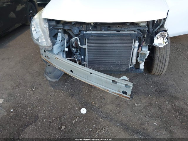 Nissan Versa 1.6 S