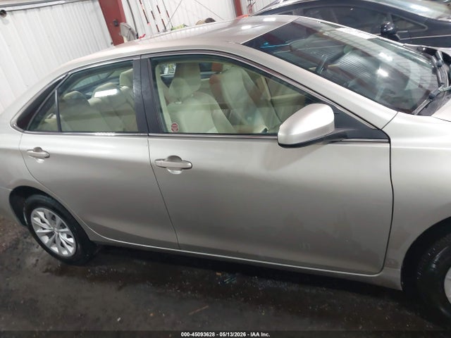 Toyota Camry Le