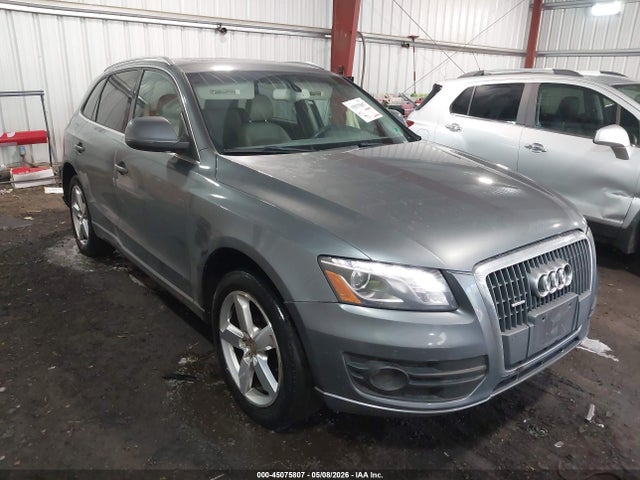 Salvage Audi Q5 Image