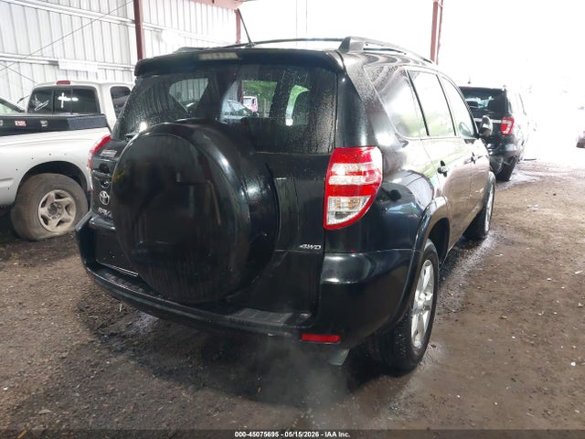 Toyota RAV4 Limited V6