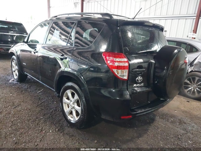 Toyota RAV4 Limited V6