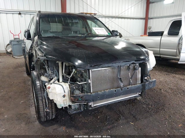 Toyota RAV4 Limited V6