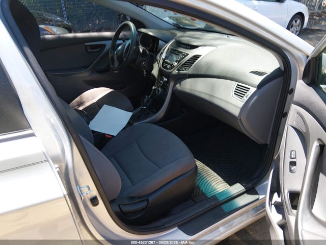 Hyundai ELANTRA Se