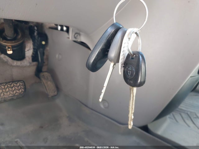 Toyota Sienna Le