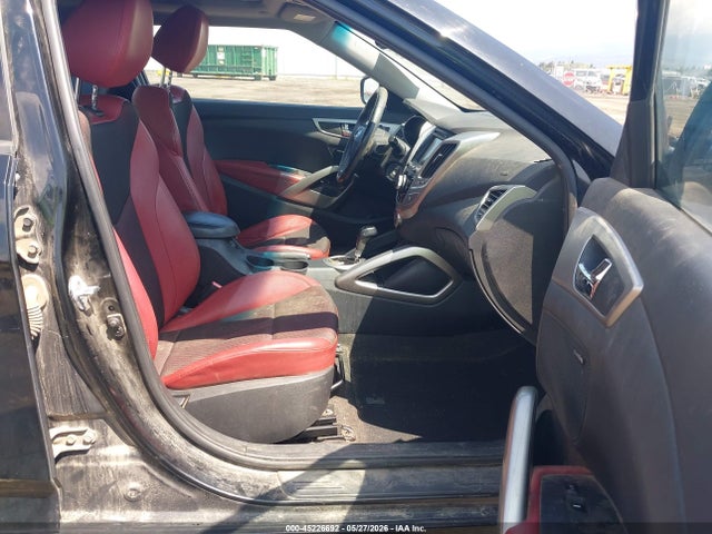 Hyundai VELOSTER