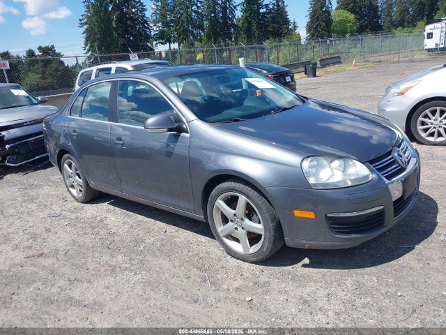 Salvage Volkswagen Jetta Image