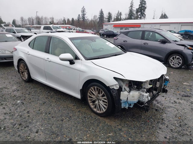 Salvage Toyota Camry Image