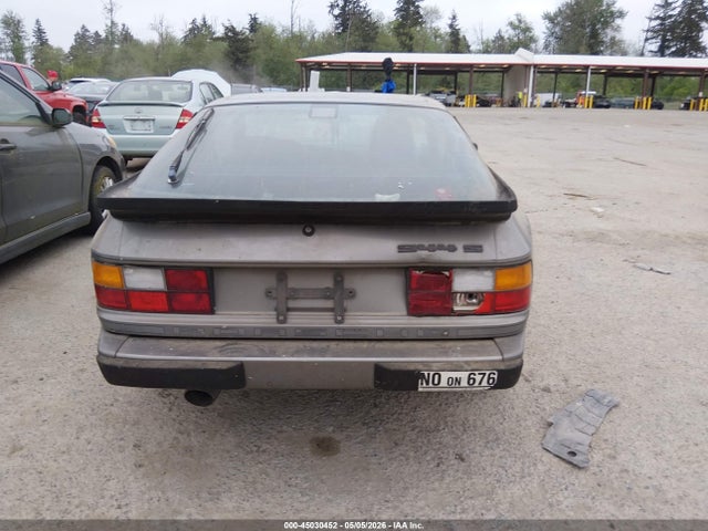 Porsche 944 S