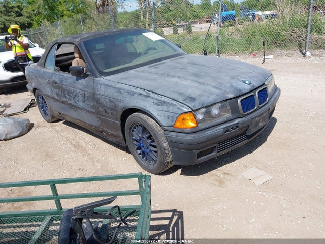 Salvage BMW 3 Series Image