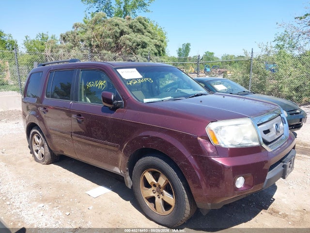 Salvage Honda Pilot Image