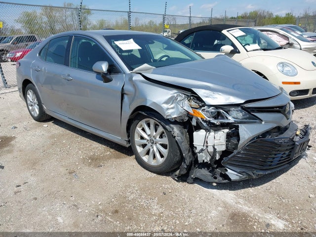 Salvage Toyota Camry Image
