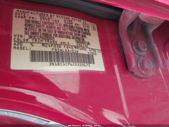 Nissan Versa 1.8 S