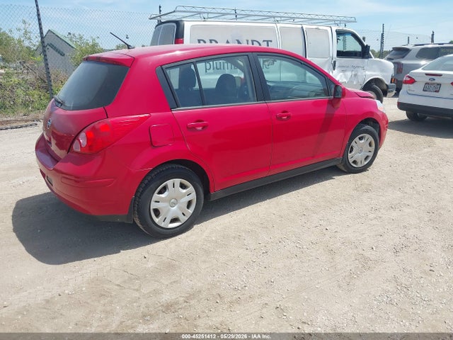 Nissan Versa 1.8 S