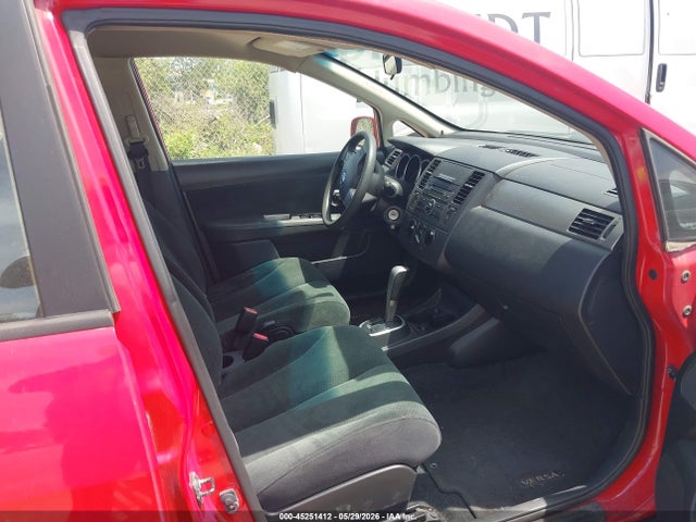 Nissan Versa 1.8 S