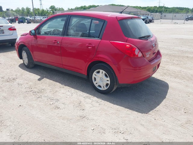 Nissan Versa 1.8 S