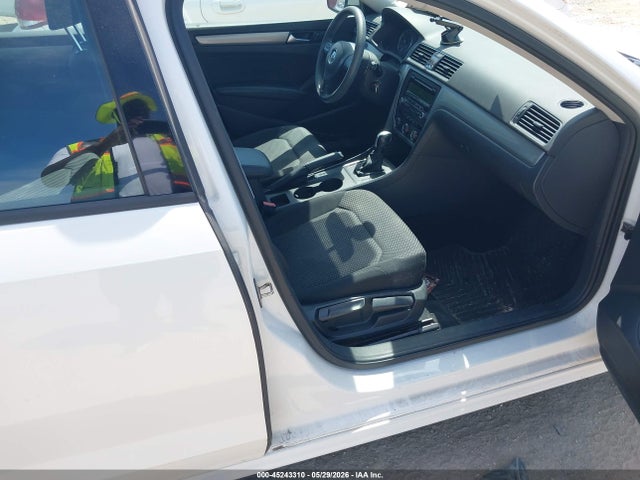 Volkswagen Passat 1.8t S
