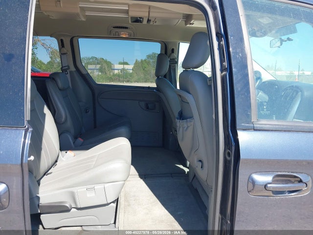 Chrysler Town & Country Touring