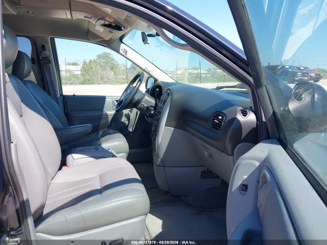 Chrysler Town & Country Touring