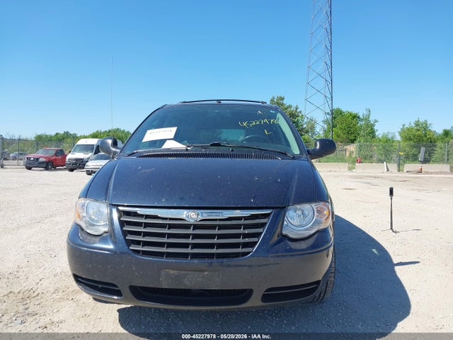 Chrysler Town & Country Touring