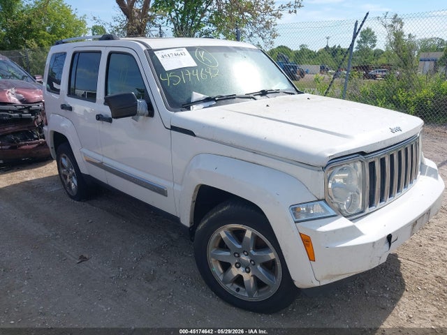 Salvage Jeep Liberty Image