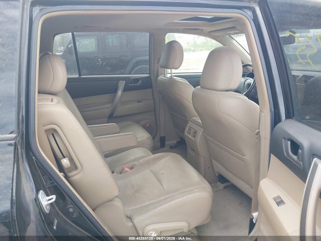 Toyota Highlander Sport
