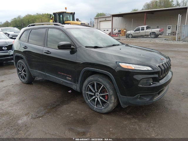 Salvage Jeep Cherokee Image