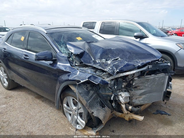 Salvage Mercedes-Benz GLA Image