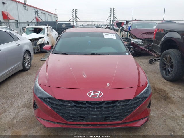 Hyundai ELANTRA Sel
