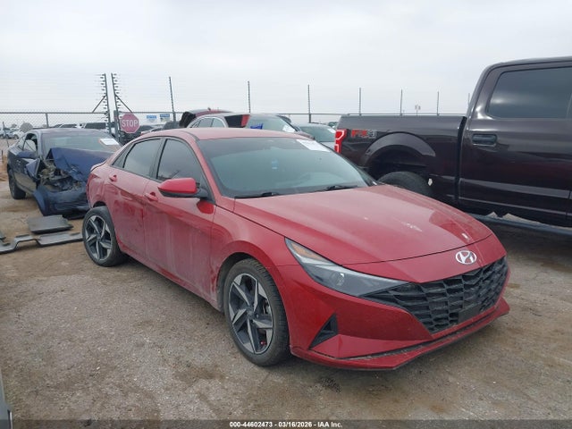 Salvage Hyundai ELANTRA Image