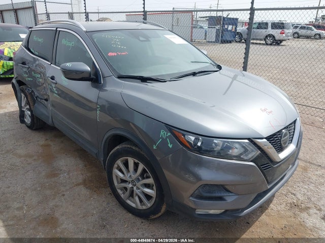 Salvage Nissan Rogue Image