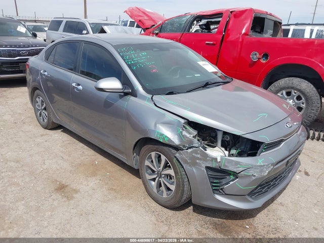 Salvage Kia Rio Image