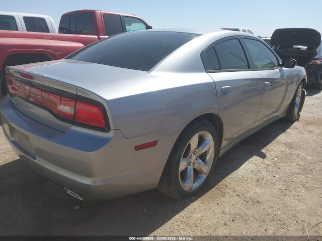 Dodge Charger Se