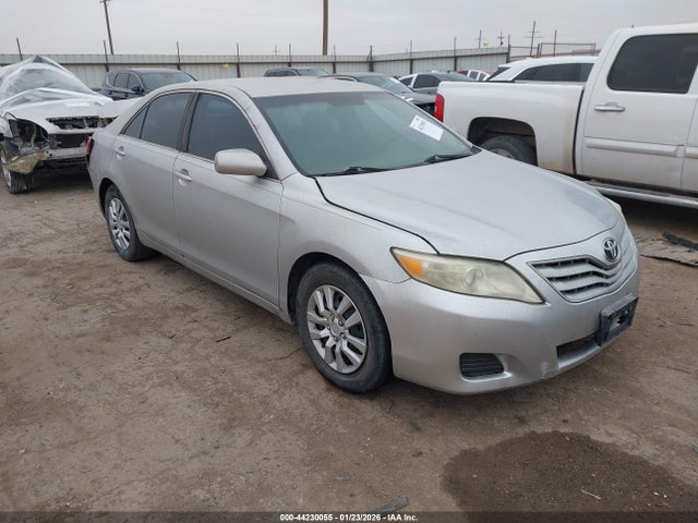 Salvage Toyota Camry Image