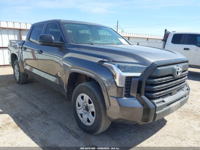 Salvage Toyota Tundra Image