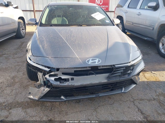 Hyundai ELANTRA Limited