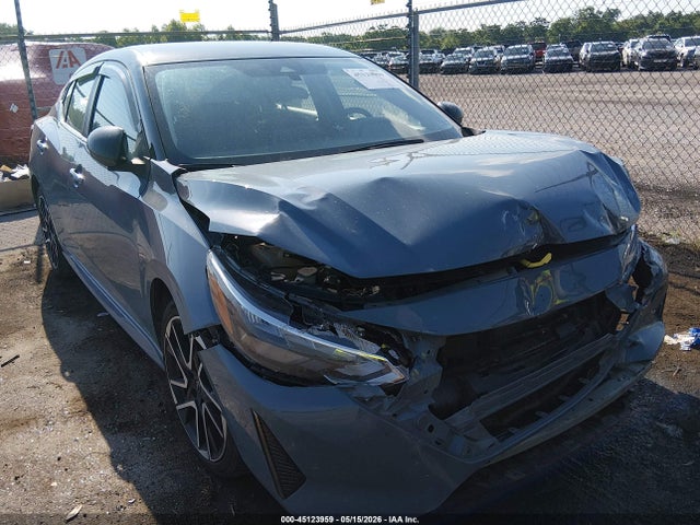 Salvage Nissan Sentra Image