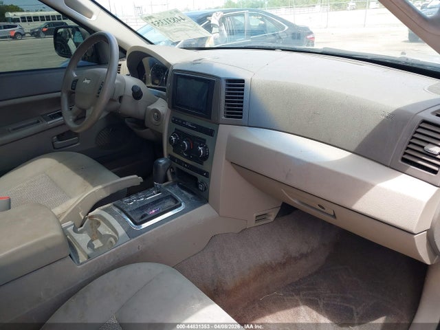 Jeep Grand Cherokee Laredo