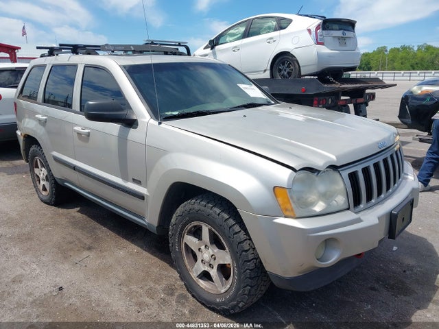 Salvage Jeep Grand Cherokee Image