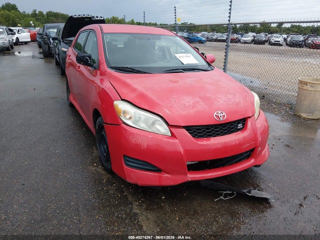 Salvage Toyota Matrix Image