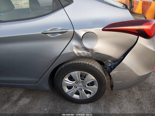 Hyundai ELANTRA Se