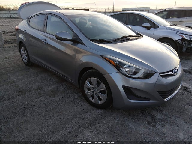 Salvage Hyundai ELANTRA Image
